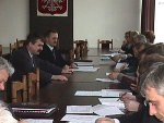 Wojewoda Świętokrzyski - Wojciech Lubawski uczestniczył w posiedzeniu Zespołu ds. utrzymania porządku i czystości w gminach, które odbyło się w budynku ŚUW