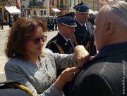 Wojewoda agata Wojtyszek podczas uroczystych obchodów Dnia Strażaka w Sandomierzu. 